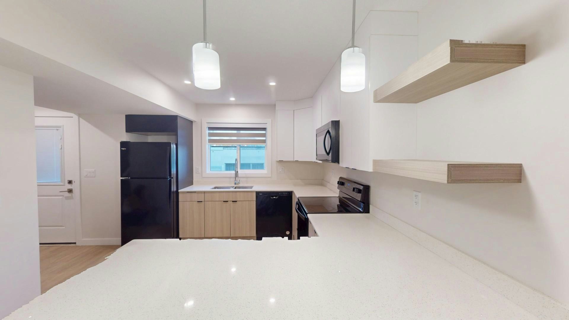 15814 100a Avenue NW, Edmonton, AB, T5P 0L8
