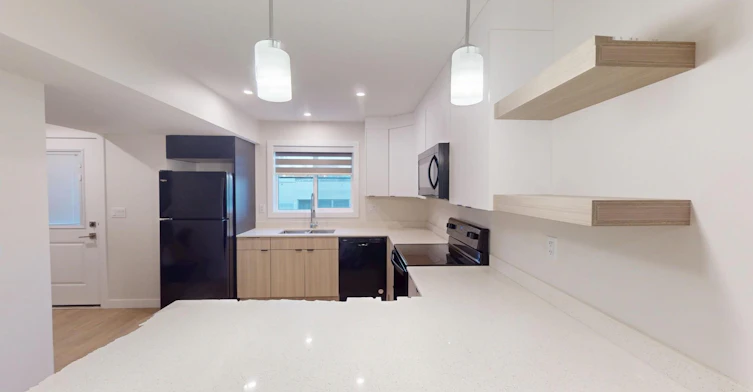 15814 100a Avenue NW, Edmonton, AB, T5P 0L8