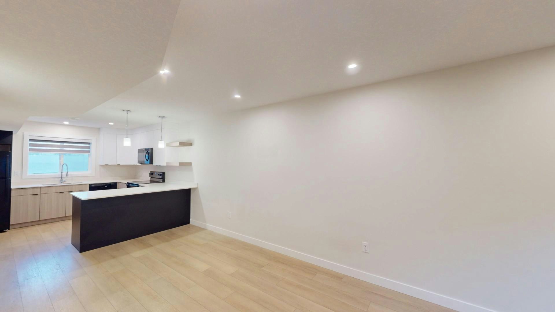 15814 100a Avenue NW, Edmonton, AB, T5P 0L8 - 3