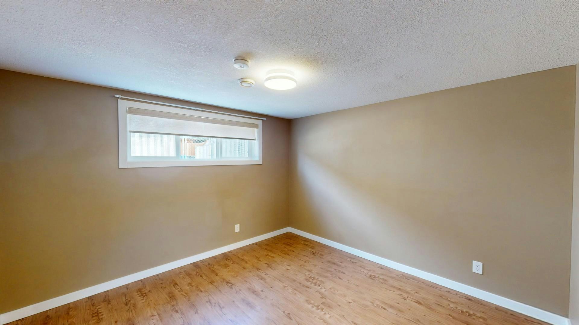 41B Huntford Road NE, Calgary, AB, T2K 3Y8 - 10