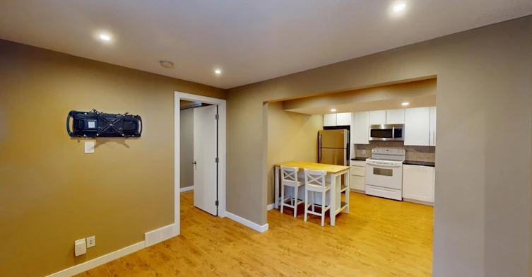 41B Huntford Road NE, Calgary, AB, T2K 3Y8 - 4