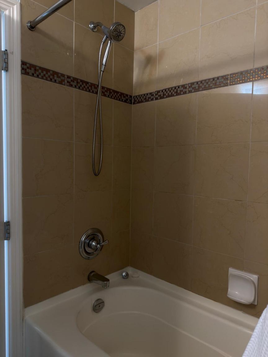 1211 Melville Street, Vancouver, BC, V6E 0A7 - 6