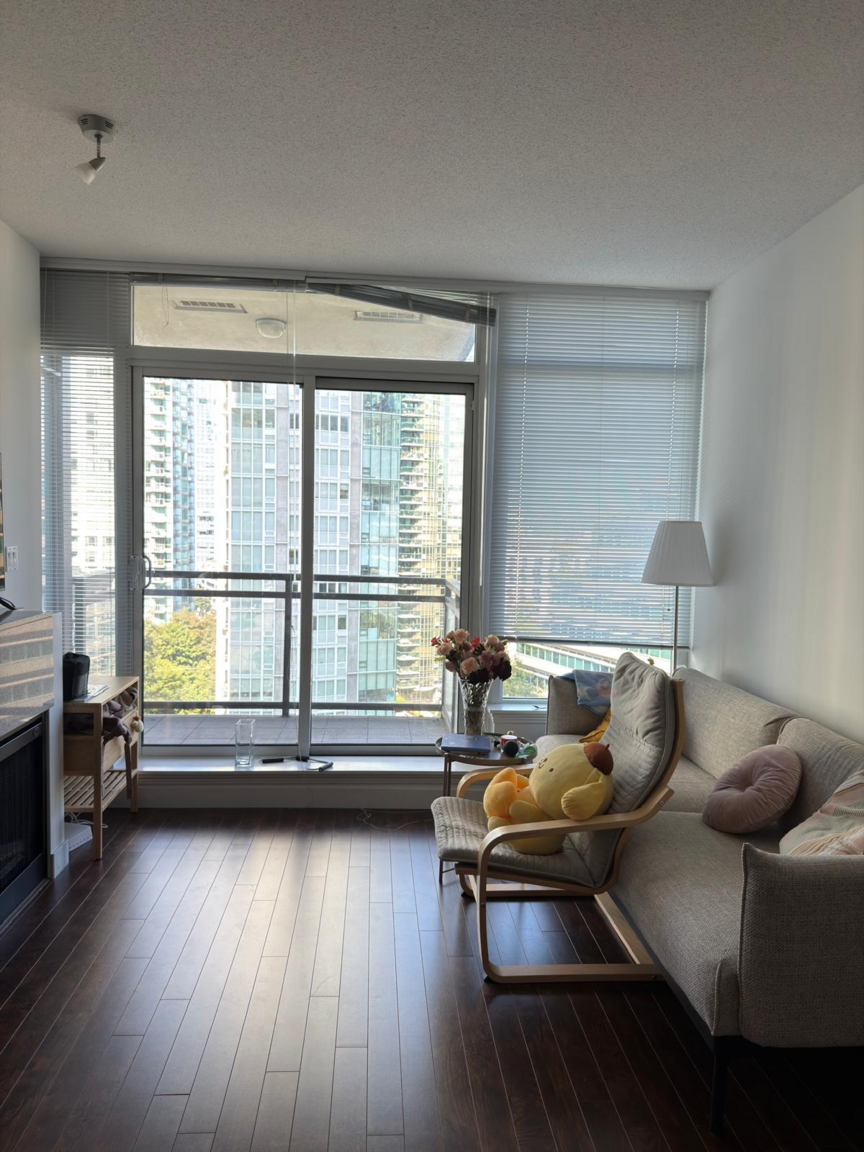 1211 Melville Street, Vancouver, BC, V6E 0A7 - 5