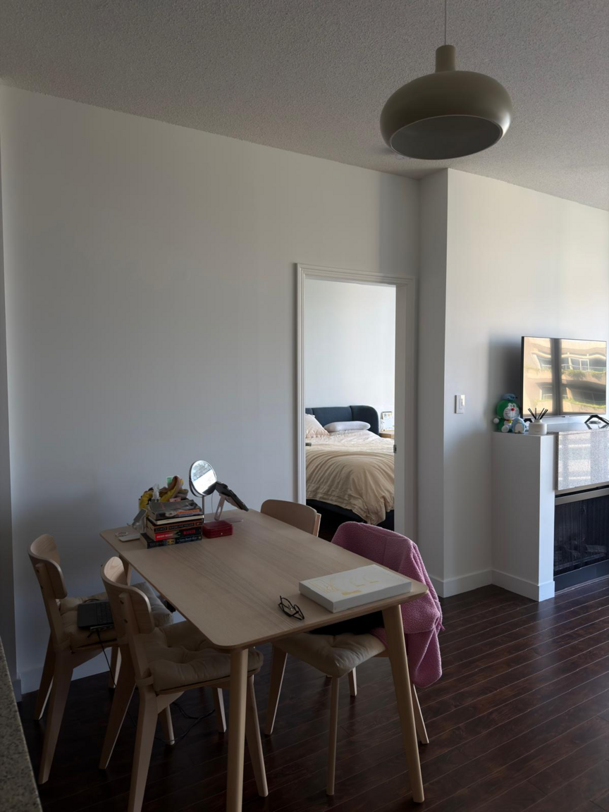 1211 Melville Street, Vancouver, BC, V6E 0A7 - 2