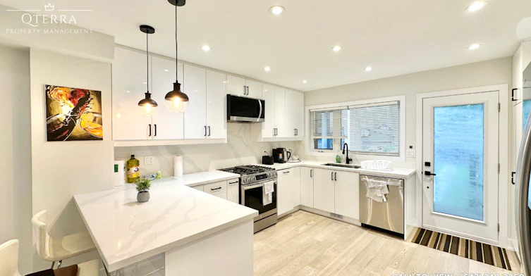 1-437 Main Street, Toronto, ON, M4C 4Y1 - 2