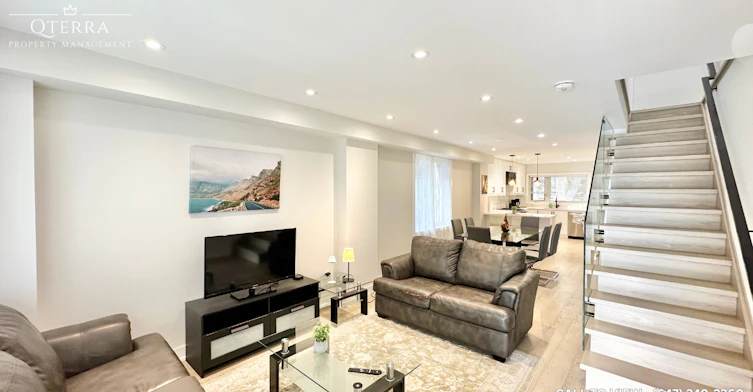 1-437 Main Street, Toronto, ON, M4C 4Y1