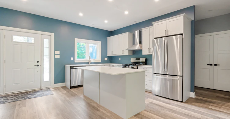 6 Oneida Crescent, Tiny, ON, L9M 0B2 - 3