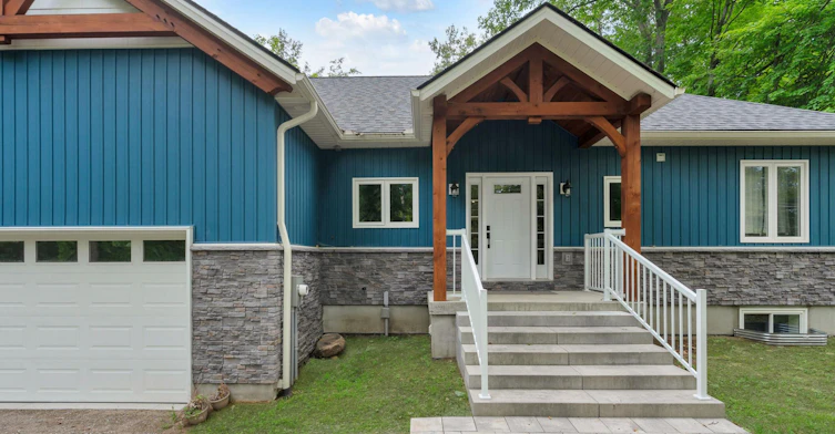 6 Oneida Crescent, Tiny, ON, L9M 0B2 - 2