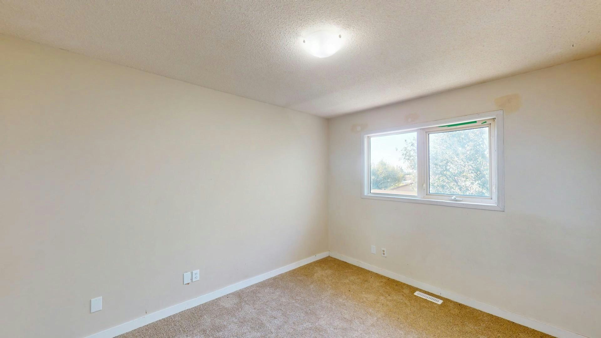 37 Martingrove Way Ne, Calgary, AB, T3J 2T2 - 12