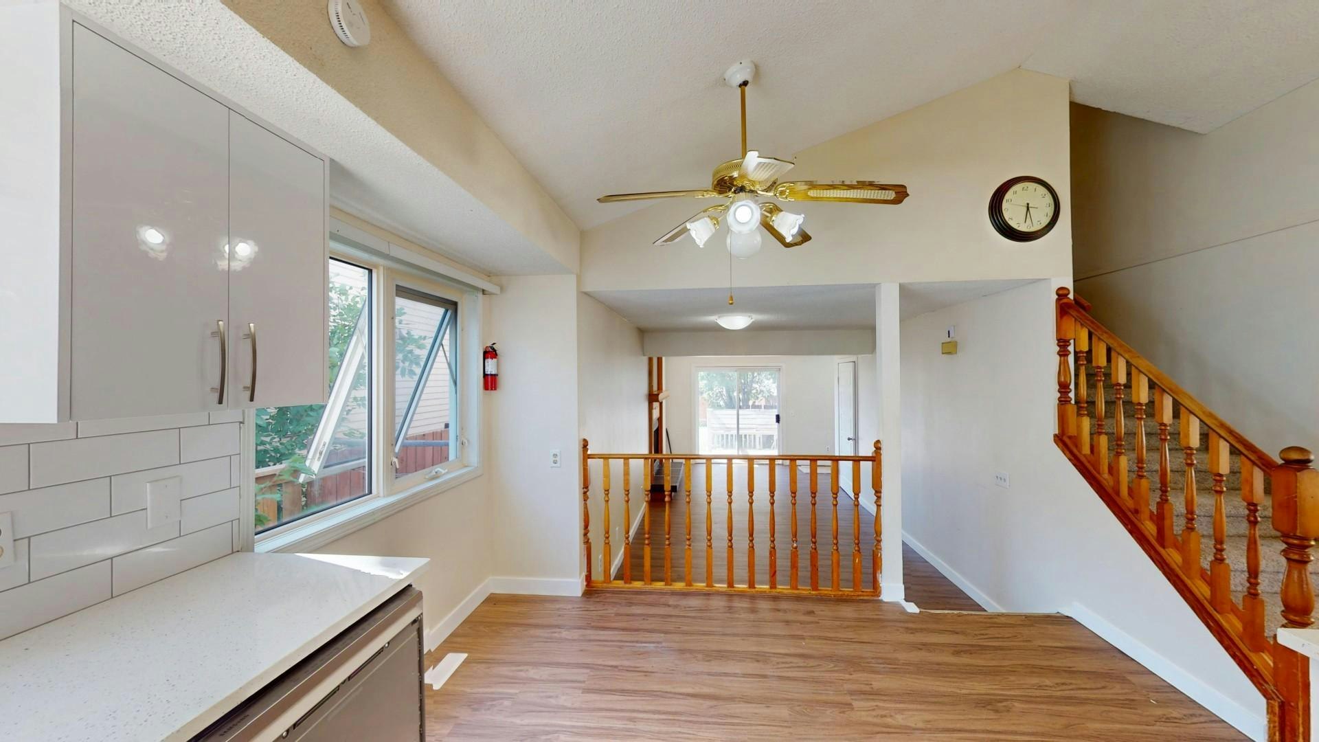 37 Martingrove Way Ne, Calgary, AB, T3J 2T2 - 5