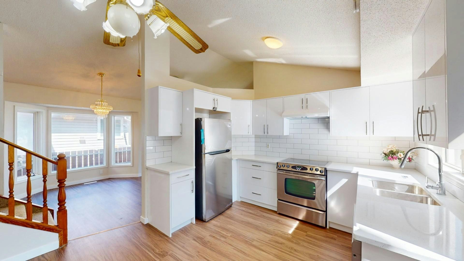 37 Martingrove Way Ne, Calgary, AB, T3J 2T2 - 2