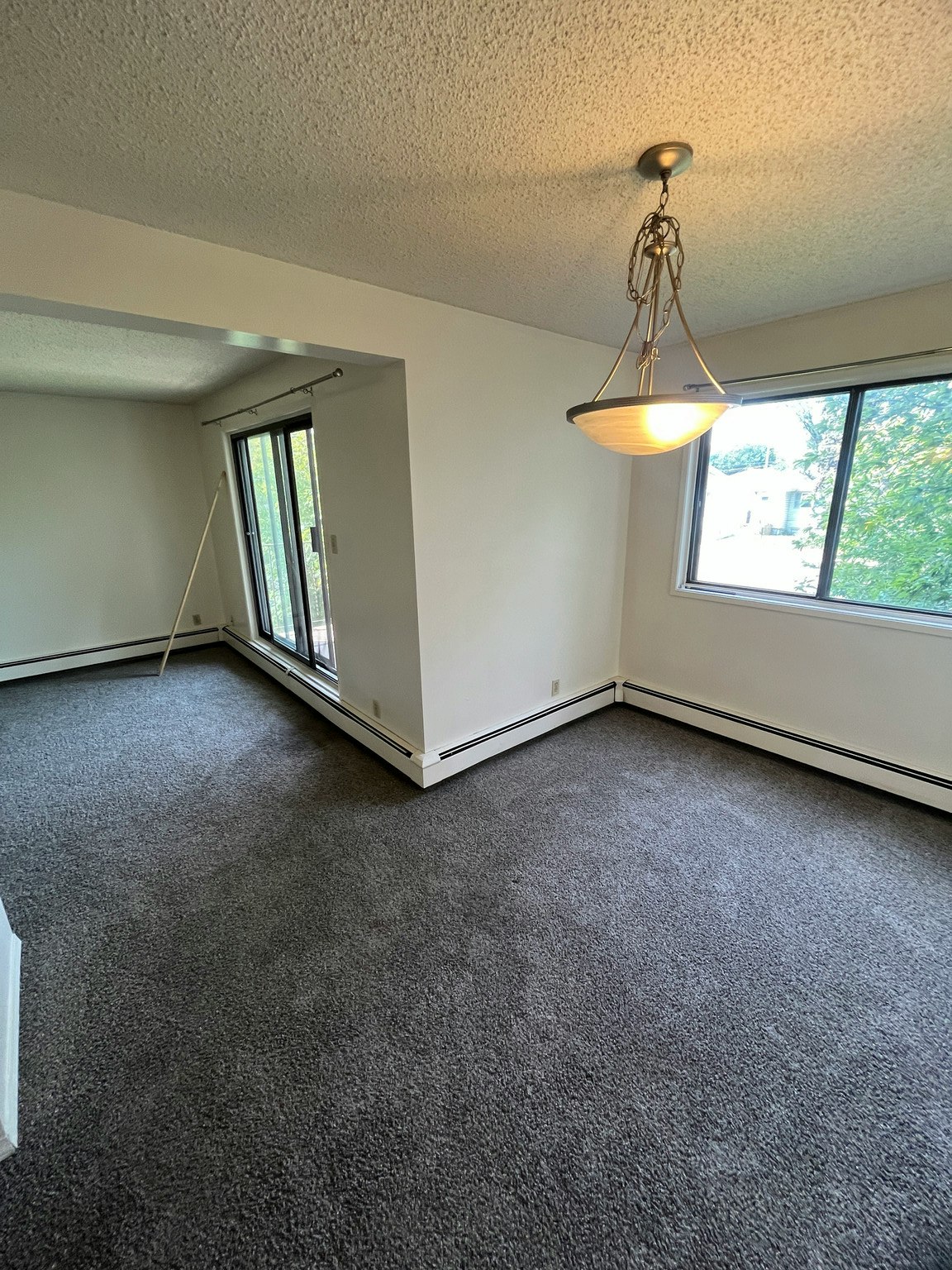 12421 82 Street Northwest, Edmonton, AB, T5B 2X5 - 7