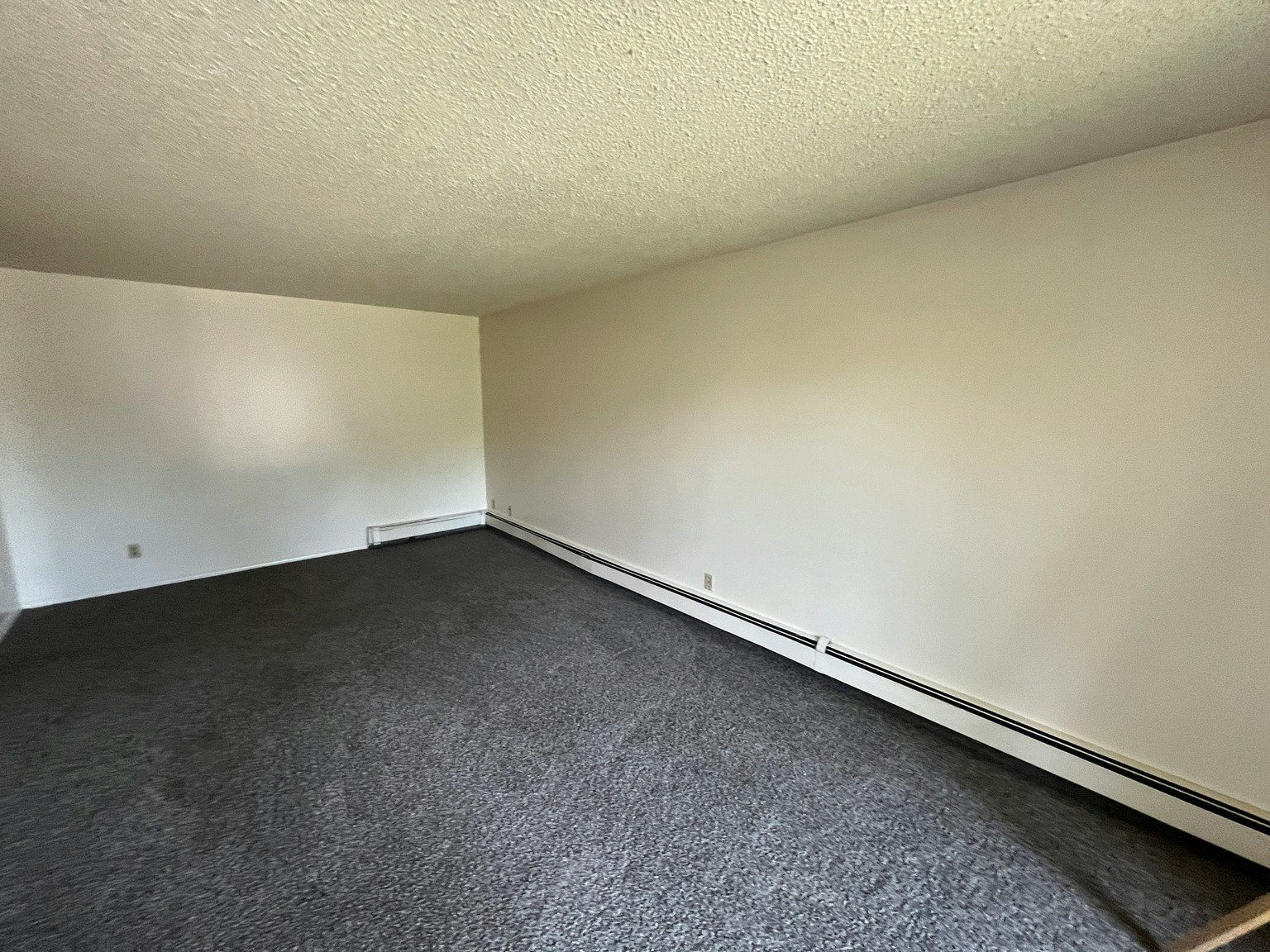 12421 82 Street Northwest, Edmonton, AB, T5B 2X5 - 16