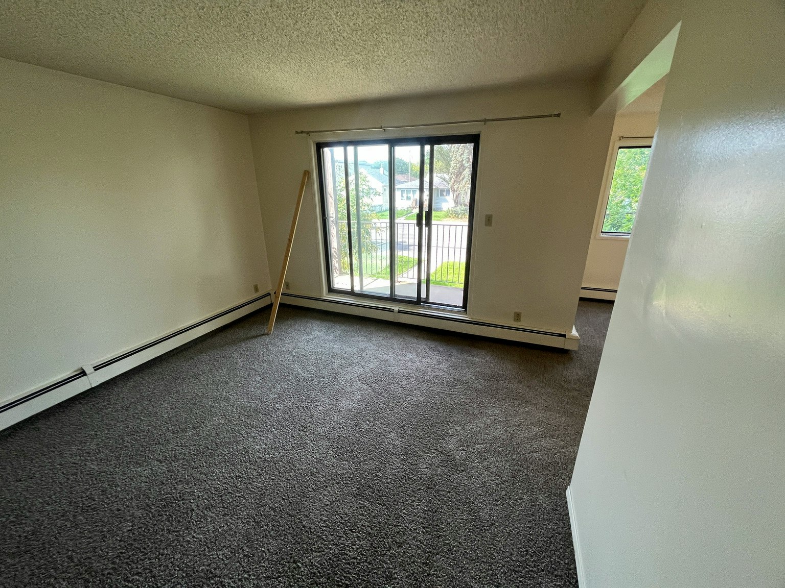 12421 82 Street Northwest, Edmonton, AB, T5B 2X5 - 12