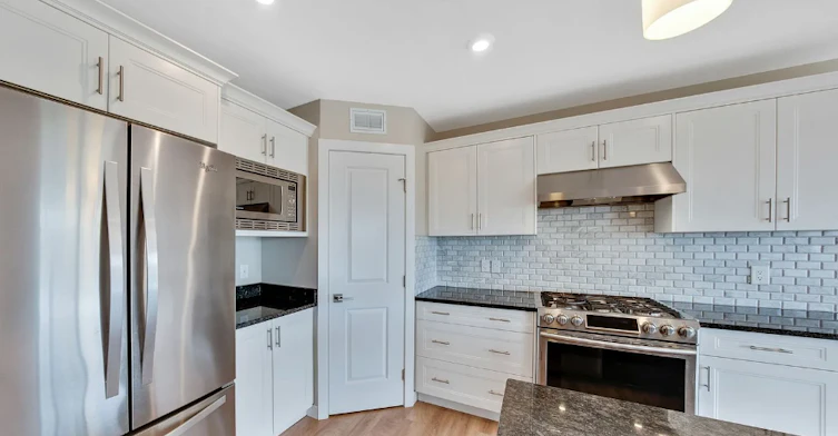419 Hassard Close, Saskatoon, SK, S7L 4Z7 - 7