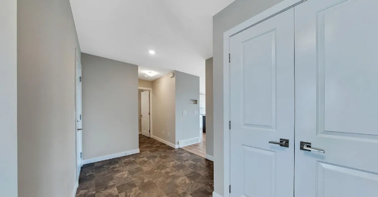 419 Hassard Close, Saskatoon, SK, S7L 4Z7 - 2