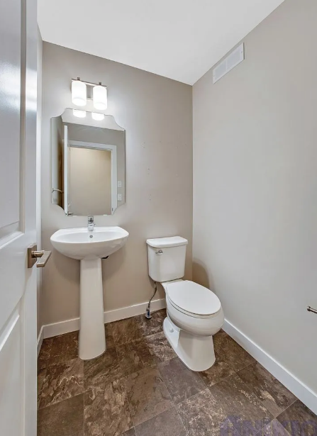 419 Hassard Close, Saskatoon, SK, S7L 4Z7 - 11