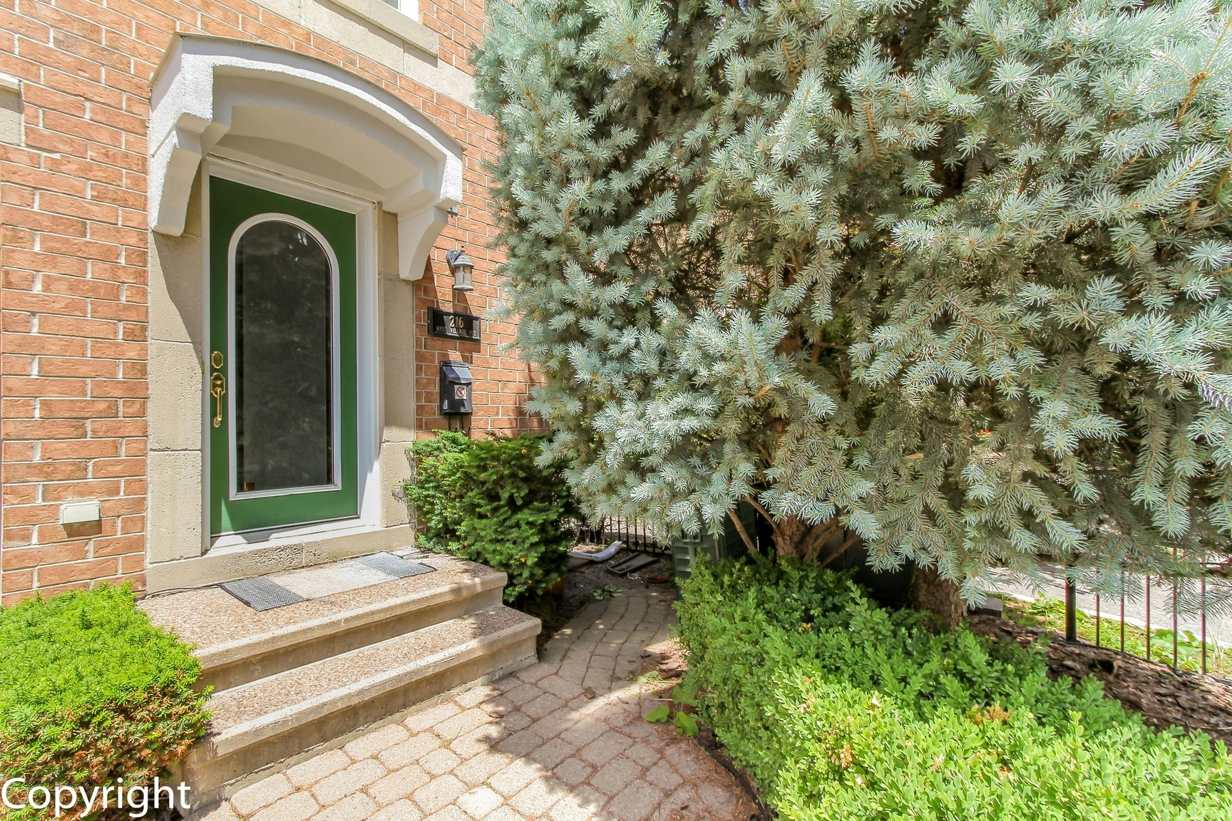 216 Village Private West, Ottawa, ON, K1Z 1E4 - 2