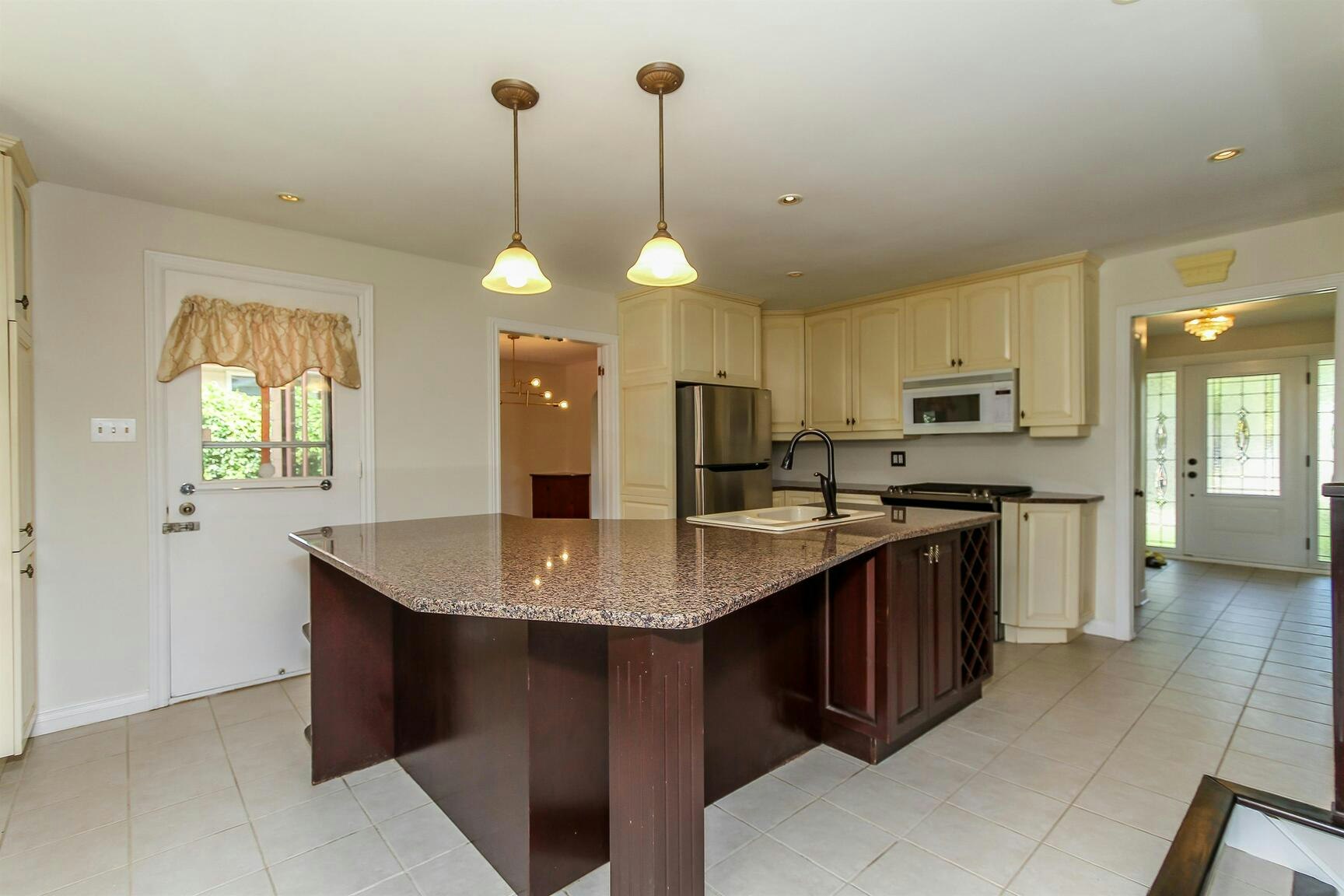 570 Duff Crescent, Ottawa, ON, K1J 7C5 - 9