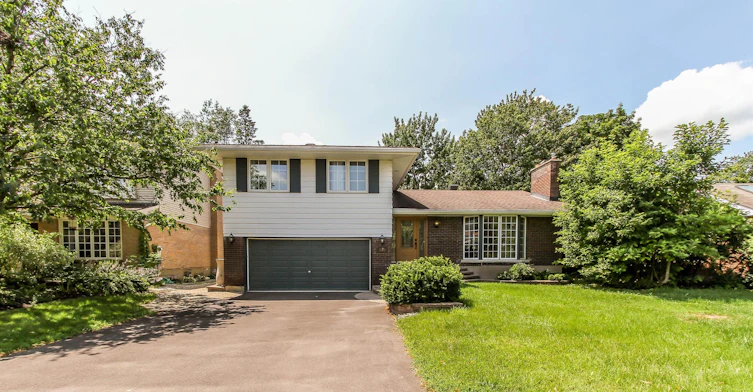 570 Duff Crescent, Ottawa, ON, K1J 7C5