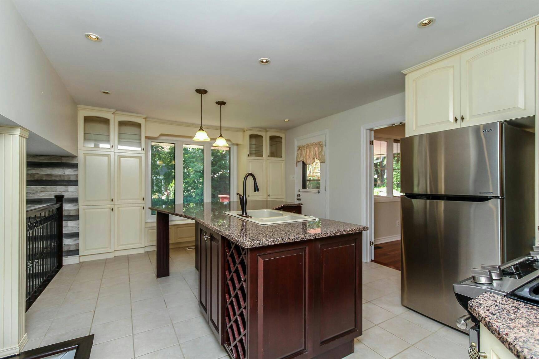 570 Duff Crescent, Ottawa, ON, K1J 7C5 - 10