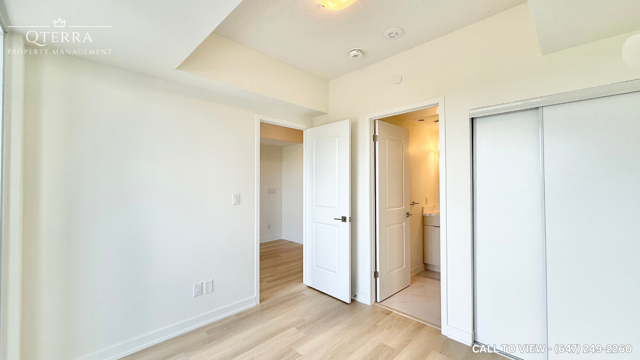211-2825 Jane Street, Toronto, ON, M3N 2J5 - 4