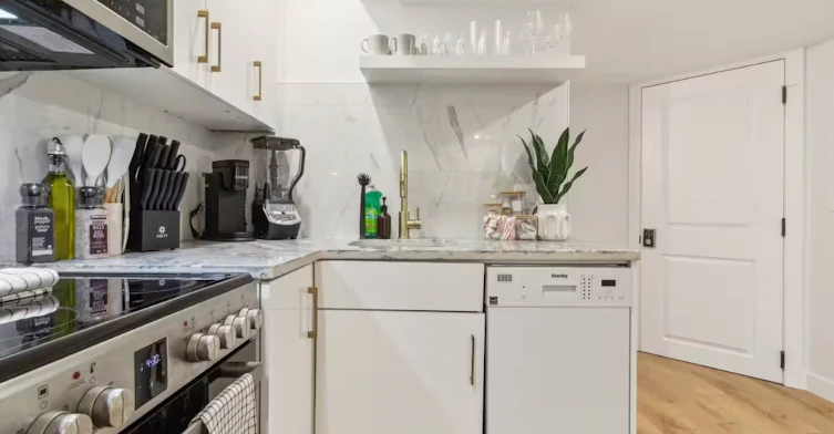 B-16812 31 Avenue Southwest, Edmonton, AB, T6W 4P9 - 4