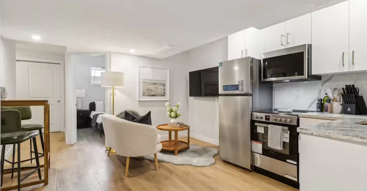 B-16812 31 Avenue Southwest, Edmonton, AB, T6W 4P9
