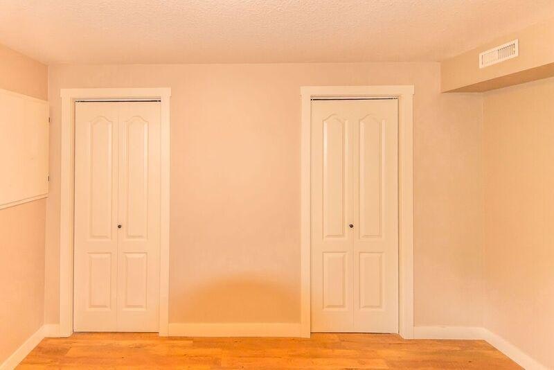 4904 19 Avenue NW, Calgary, AB, T3B 0S9 - 2