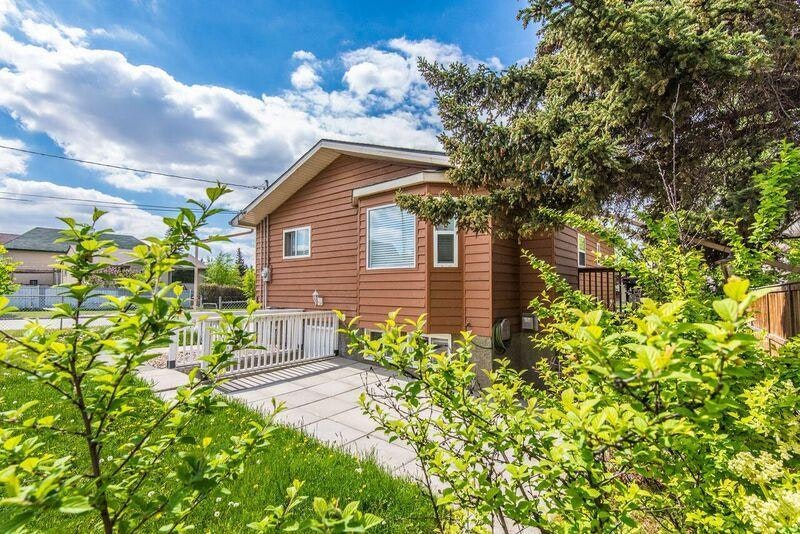 4904 19 Avenue NW, Calgary, AB, T3B 0S9 - 8