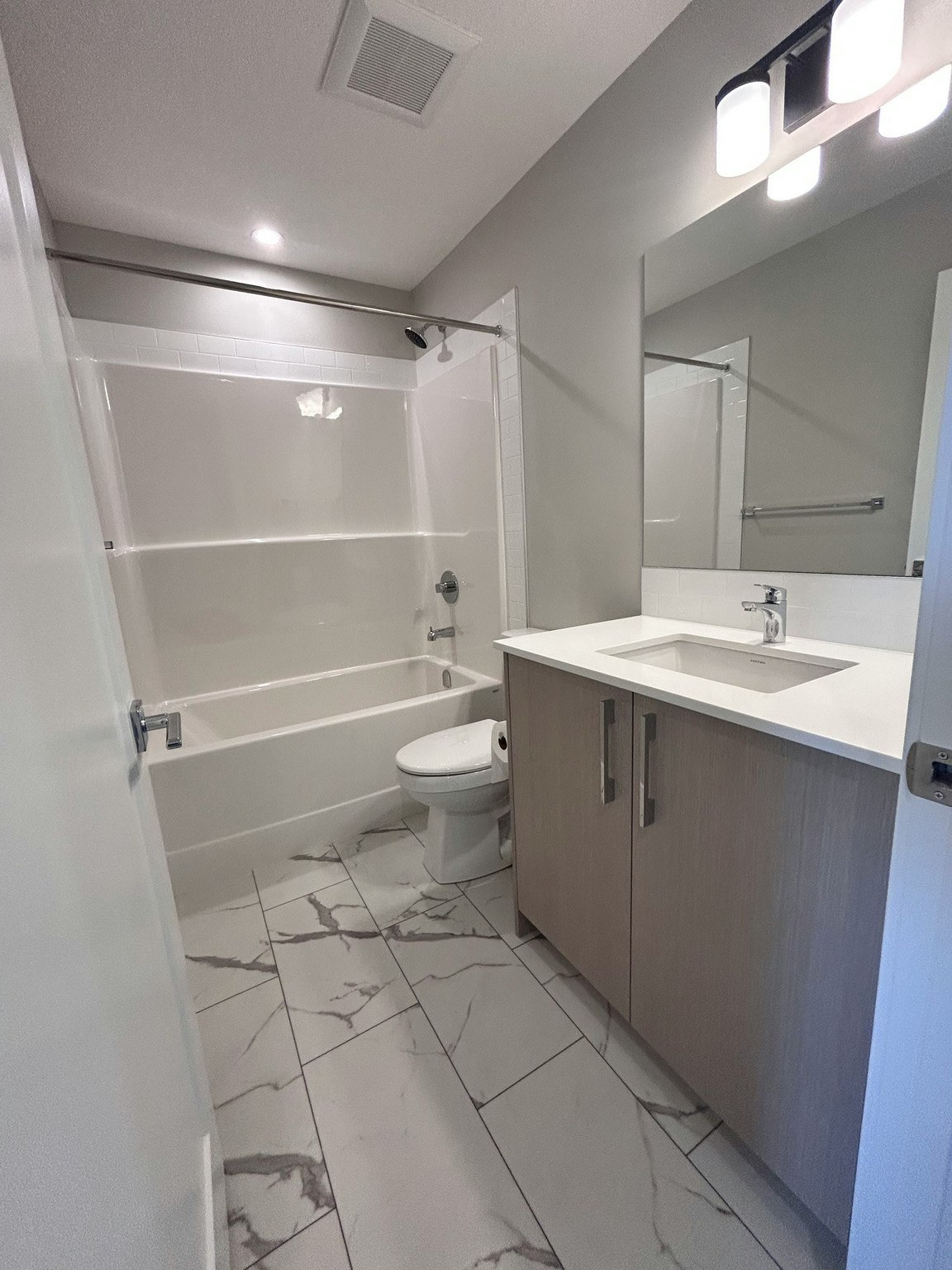 9711 Huxbury Drive Northeast, Calgary, AB, T1X 0L4 - 25