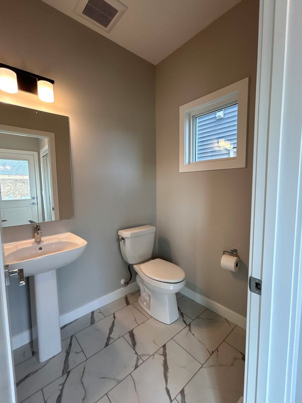 9711 Huxbury Drive Northeast, Calgary, AB, T1X 0L4 - 11