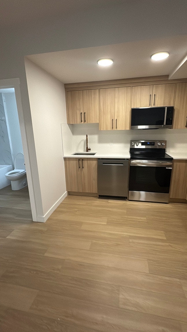 2008 46 Street Southeast, Calgary, AB, T2B 1K6 - 5