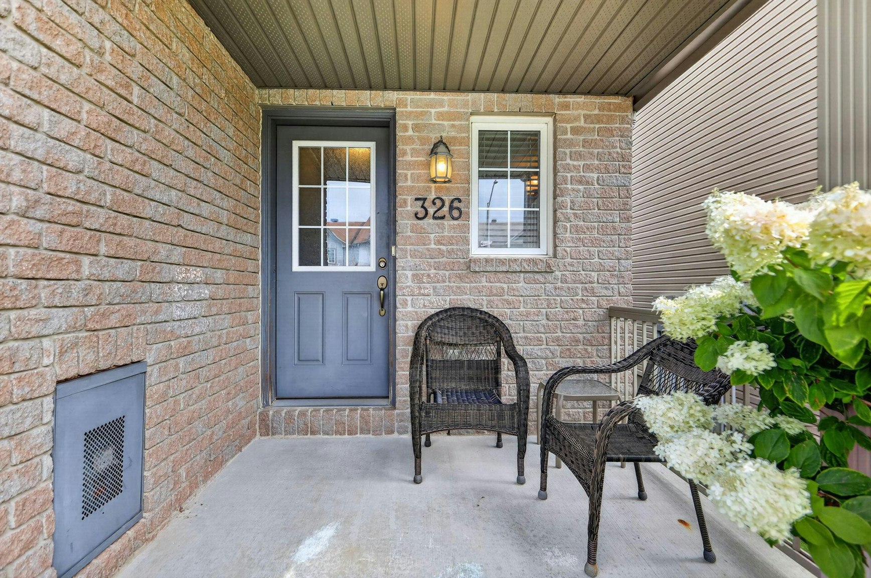 326 Laguna Street, Ottawa, ON, K1T 0L1 - 2