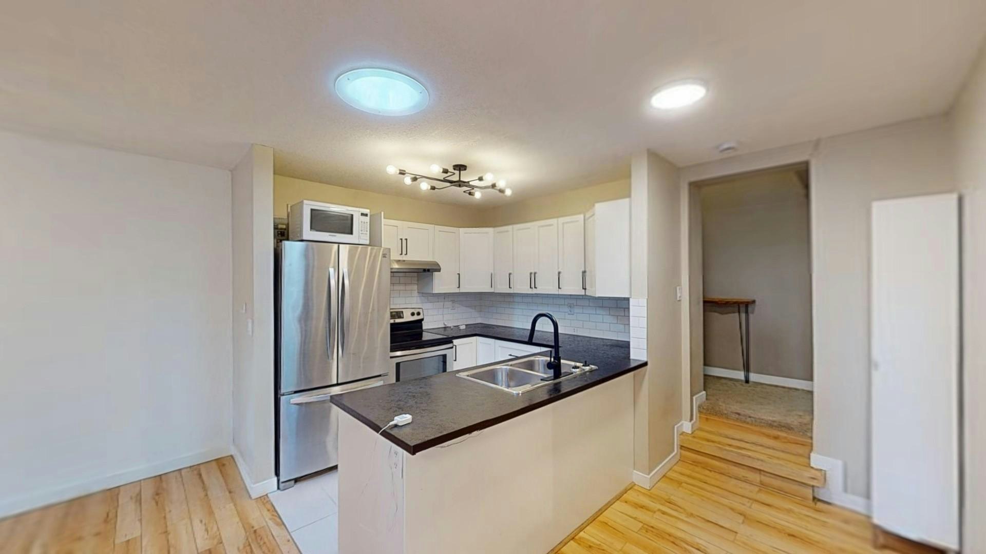 125 28 Avenue Ne, Calgary, AB, T2E 2A9 - 2