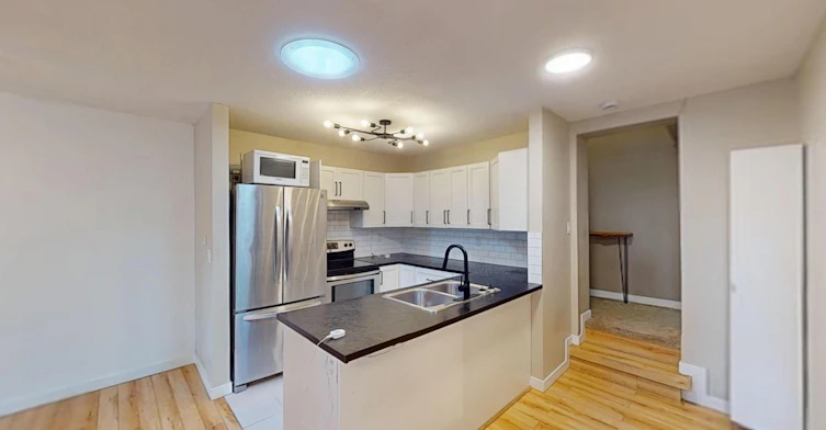 125 28 Avenue Ne, Calgary, AB, T2E 2A9 - 2