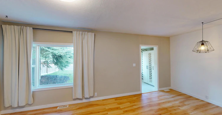 125 28 Avenue Ne, Calgary, AB, T2E 2A9 - 4