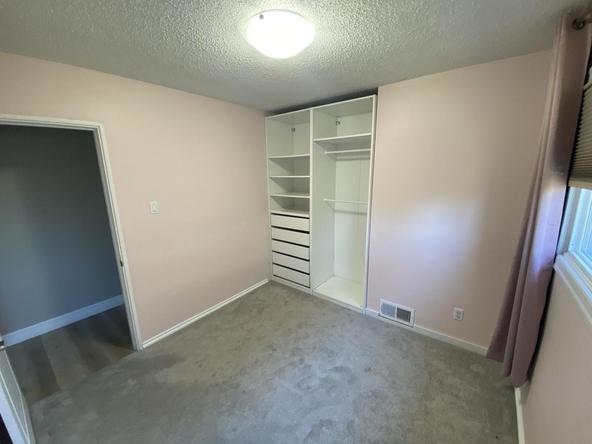 Front-7927 71 Avenue Northwest, Edmonton, AB, T6C 0B1 - 33