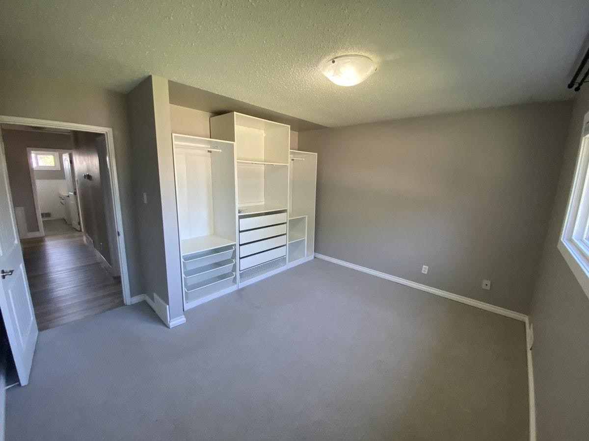 Front-7927 71 Avenue Northwest, Edmonton, AB, T6C 0B1 - 34