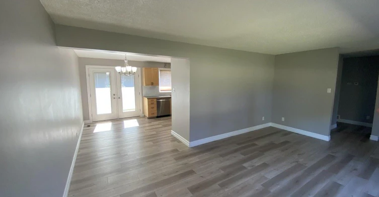 Front-7927 71 Avenue Northwest, Edmonton, AB, T6C 0B1 - 11