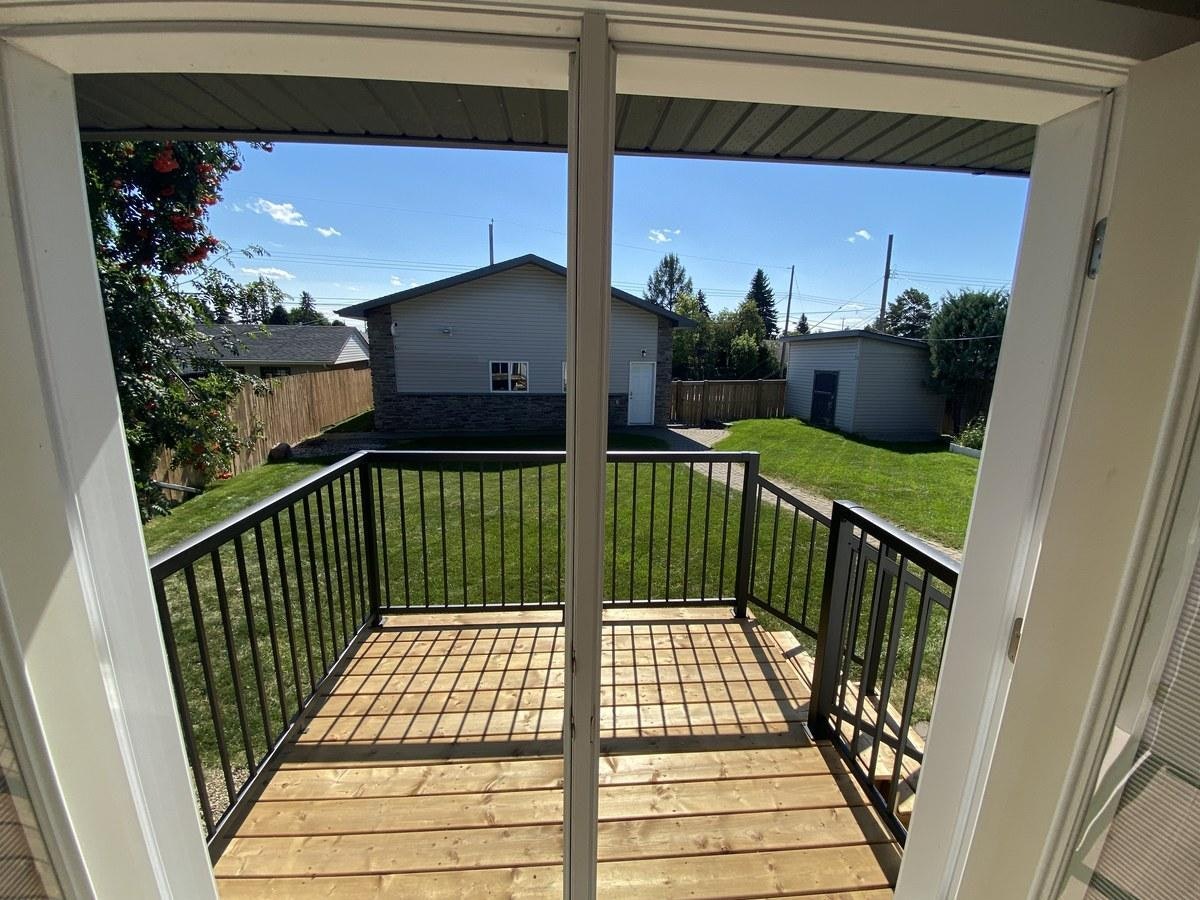 Front-7927 71 Avenue Northwest, Edmonton, AB, T6C 0B1 - 8