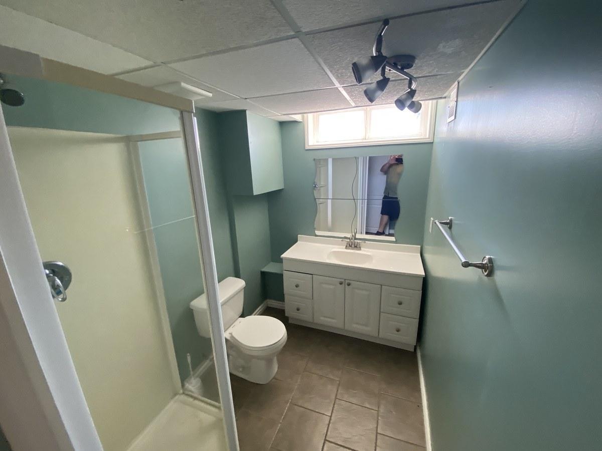Front-7927 71 Avenue Northwest, Edmonton, AB, T6C 0B1 - 27