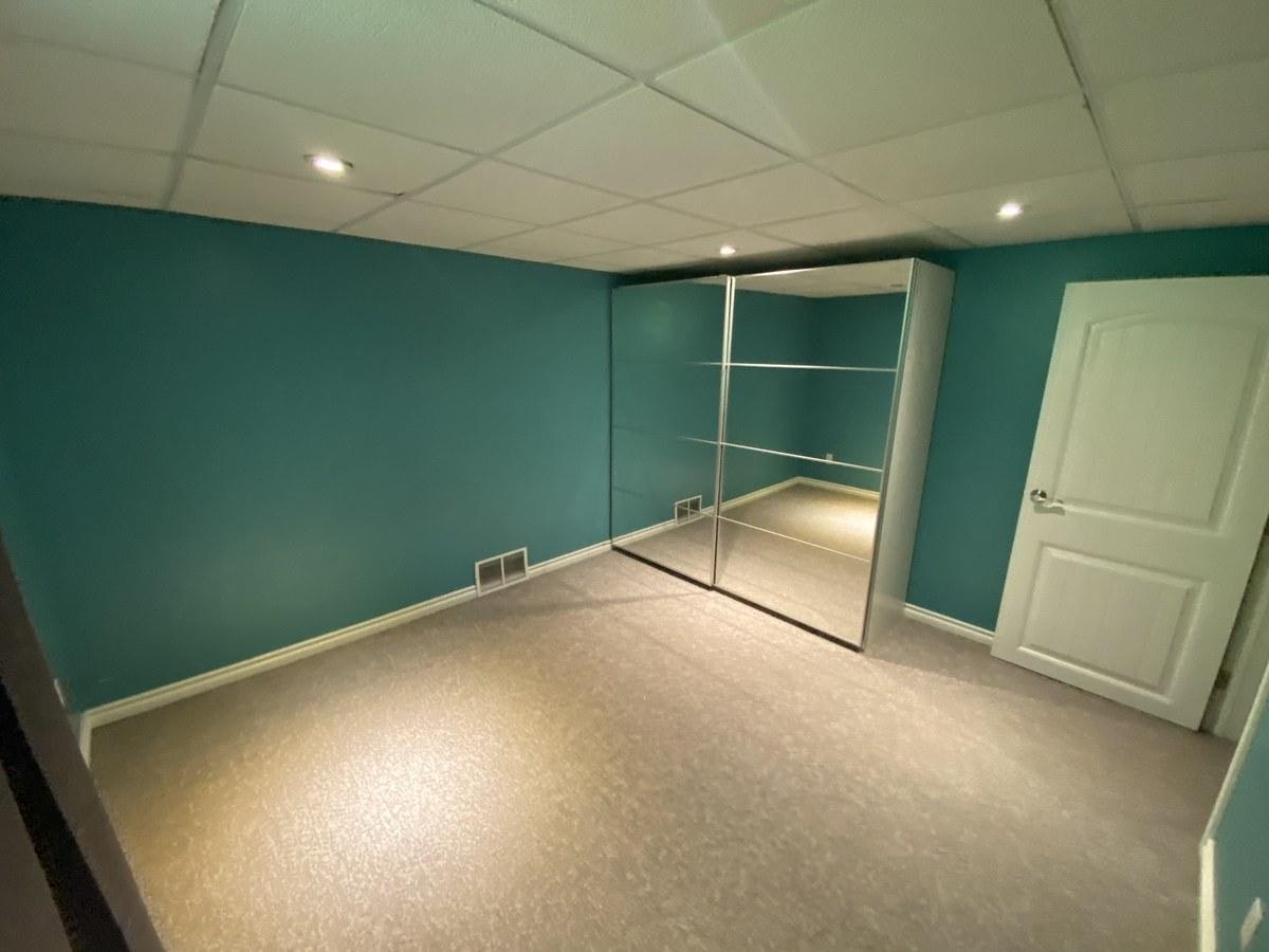 Front-7927 71 Avenue Northwest, Edmonton, AB, T6C 0B1 - 25