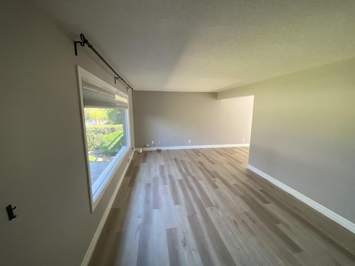 Front-7927 71 Avenue Northwest, Edmonton, AB, T6C 0B1 - 12