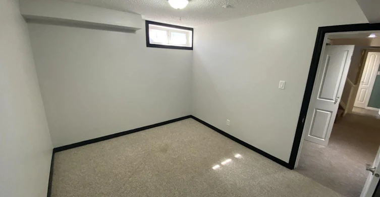 Front-7927 71 Avenue Northwest, Edmonton, AB, T6C 0B1 - 20