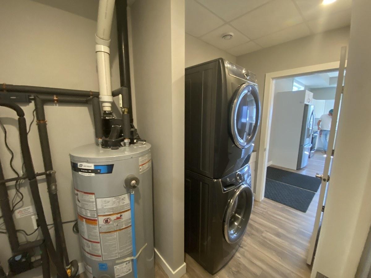 Rear-7927 71 Avenue Northwest, Edmonton, AB, T6C 0B1 - 16