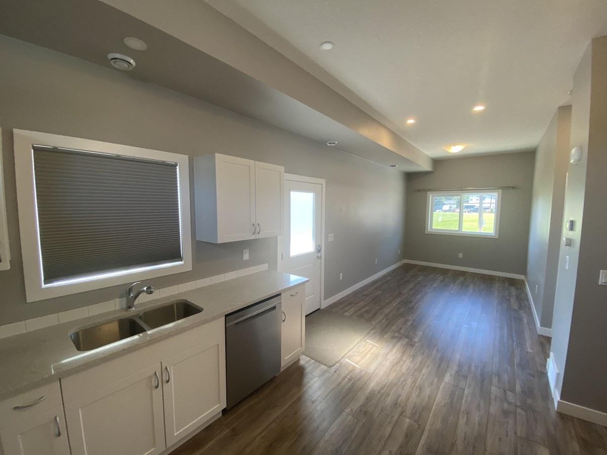 Rear-7927 71 Avenue Northwest, Edmonton, AB, T6C 0B1 - 3