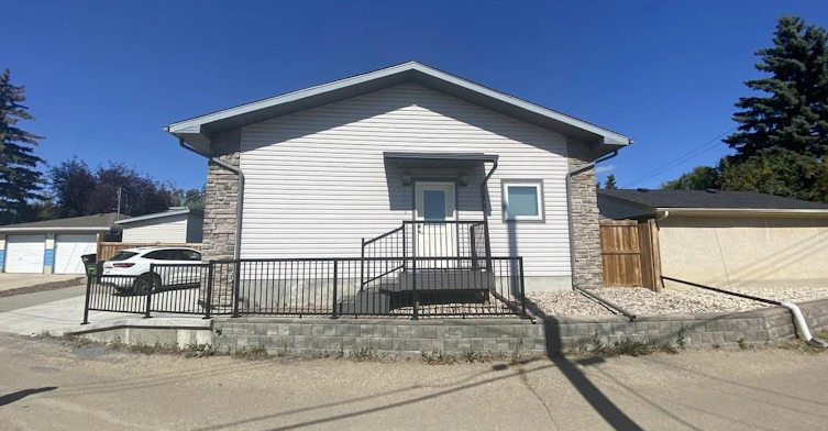 Rear-7927 71 Avenue Northwest, Edmonton, AB, T6C 0B1