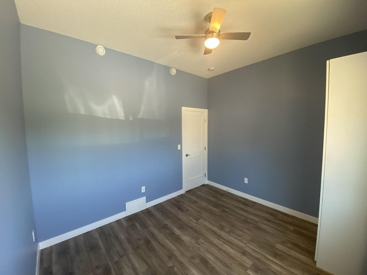 Rear-7927 71 Avenue Northwest, Edmonton, AB, T6C 0B1 - 9