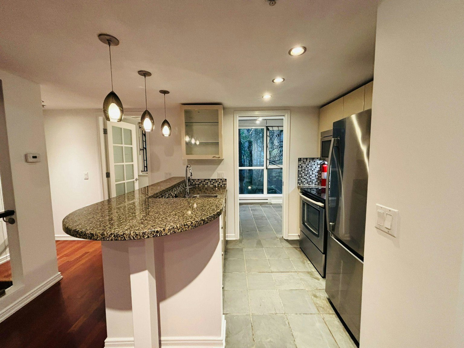 2 Beds-885 Helmcken Street, Vancouver, BC, V6Z 1B1 - 23